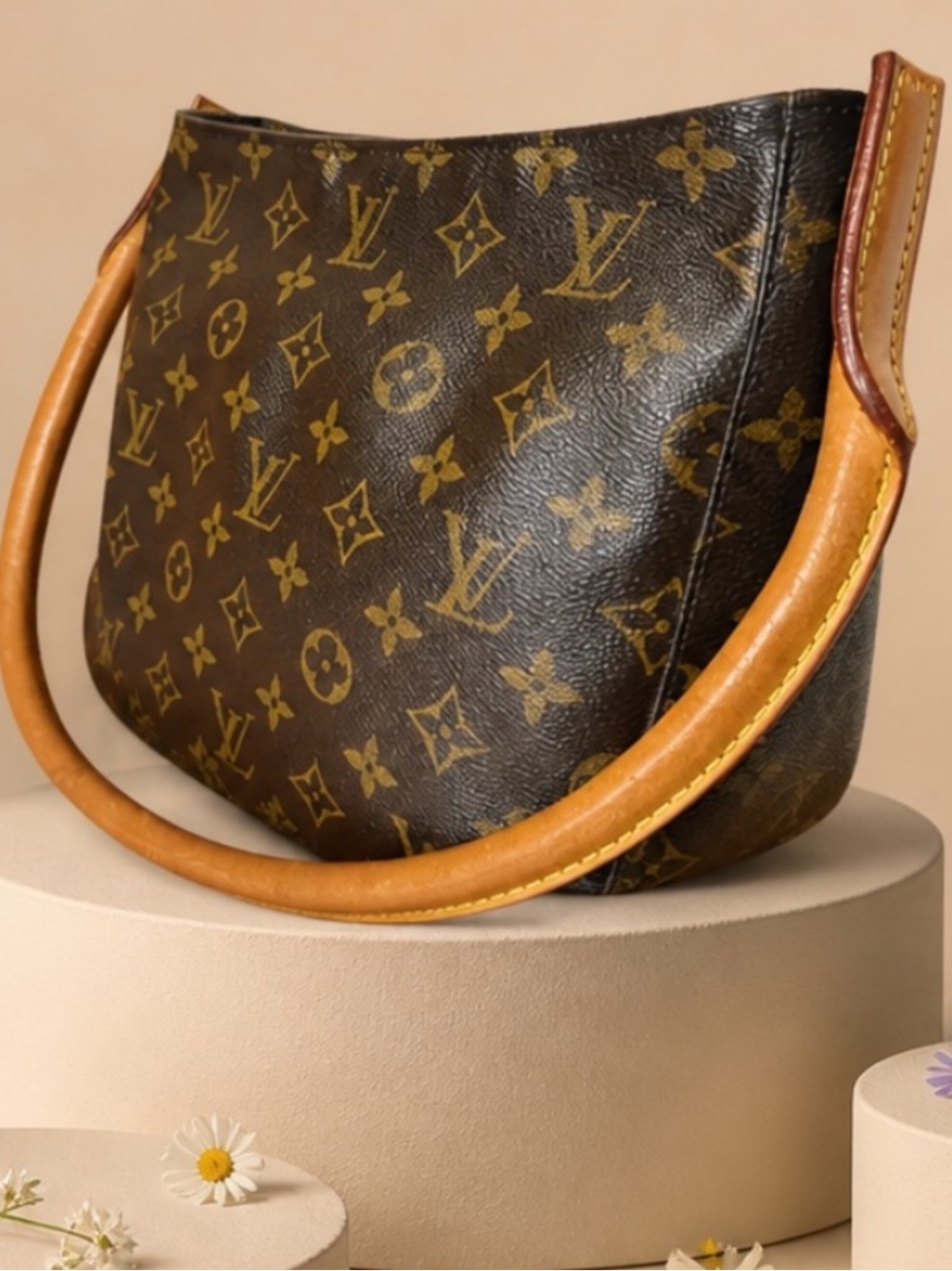 Louis Vuitton Medium Looping Brown and Tan Monogram Shoulder Bag. - Picture 3 of 14